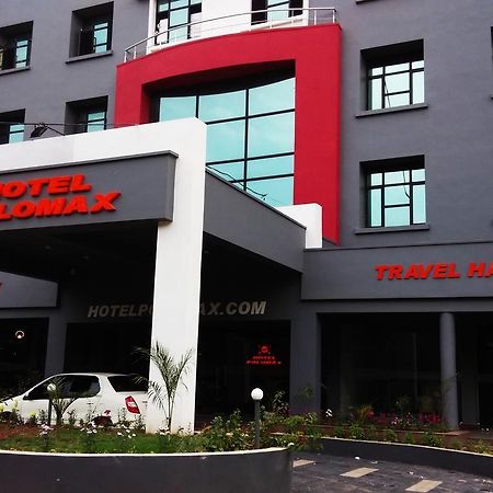 Max Hotels Jabalpur Buitenkant foto