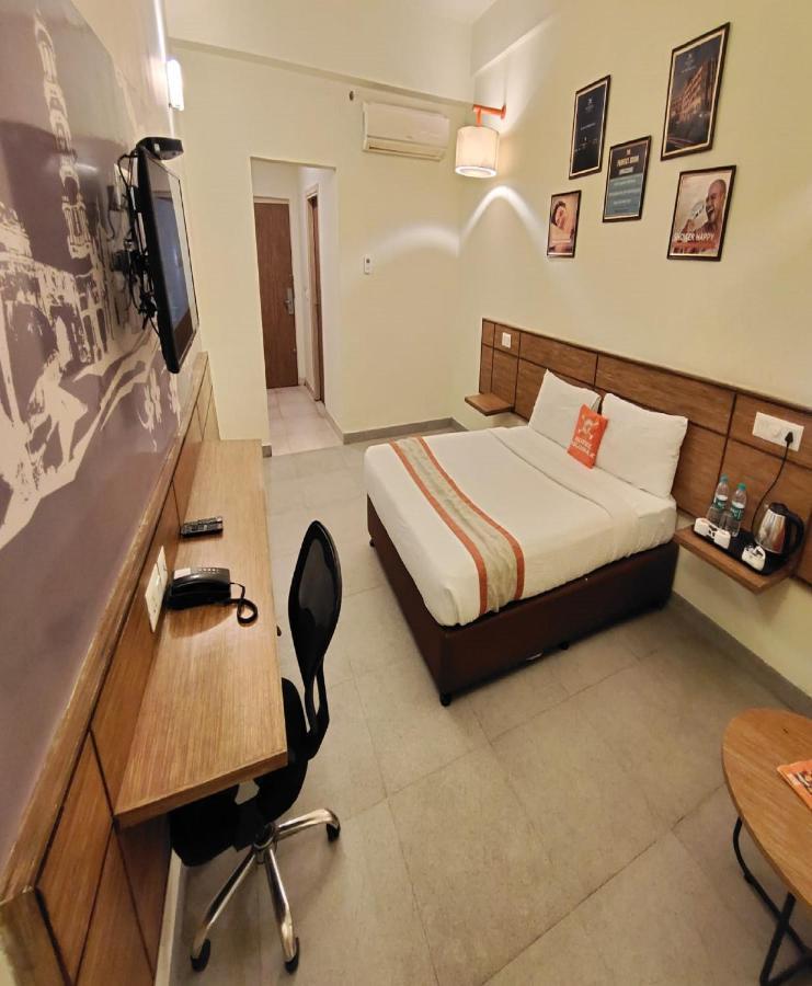 Max Hotels Jabalpur Buitenkant foto