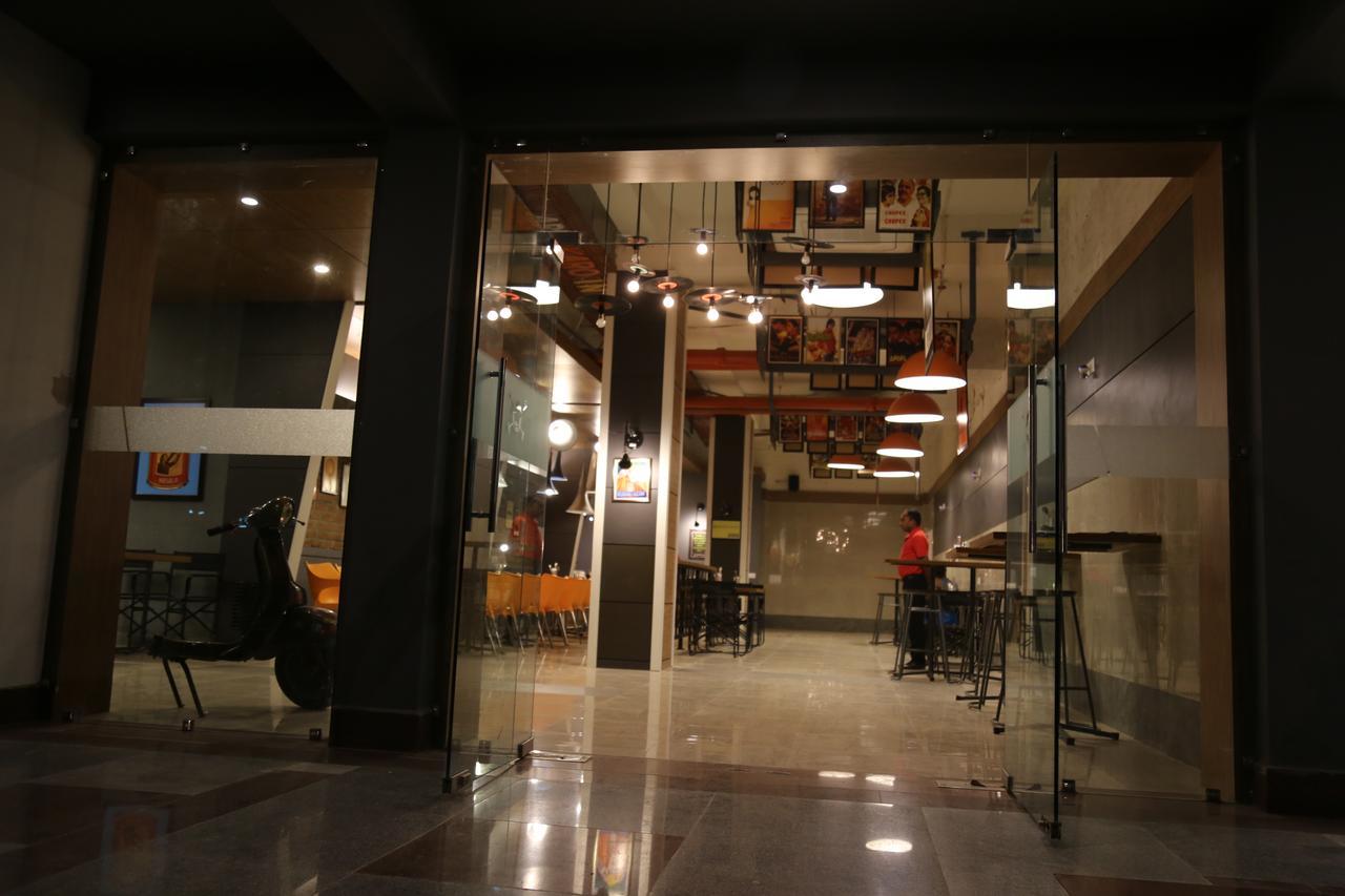 Max Hotels Jabalpur Buitenkant foto