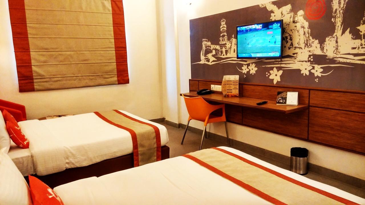 Max Hotels Jabalpur Buitenkant foto