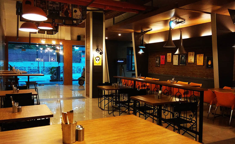 Max Hotels Jabalpur Buitenkant foto
