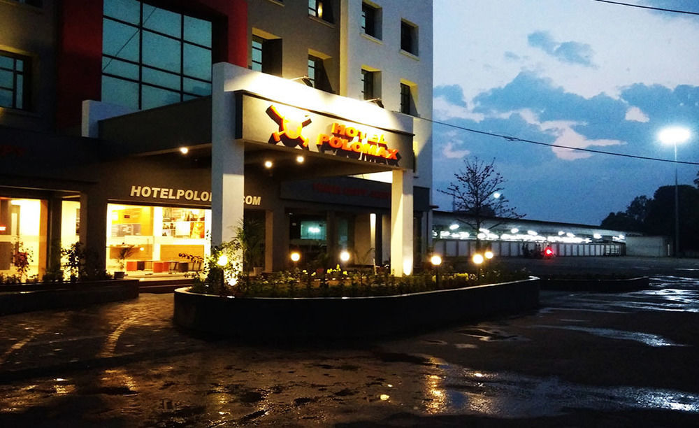 Max Hotels Jabalpur Buitenkant foto